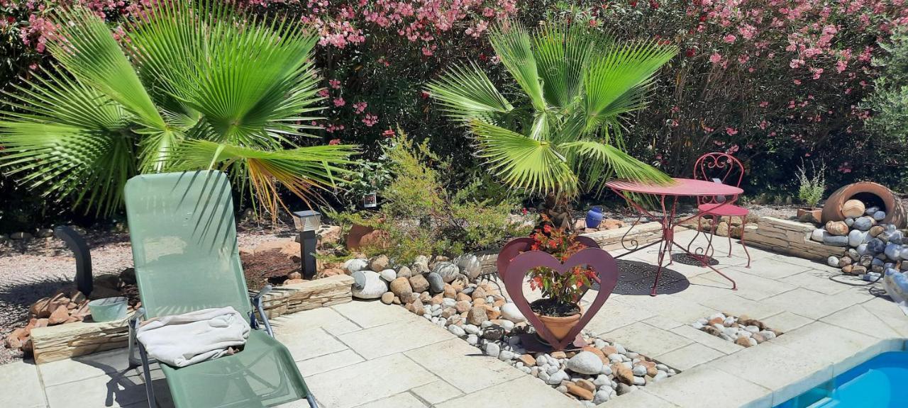 Fenetre Sur Les Alpilles Bed and Breakfast Saint-Martin-de-Crau Exteriör bild