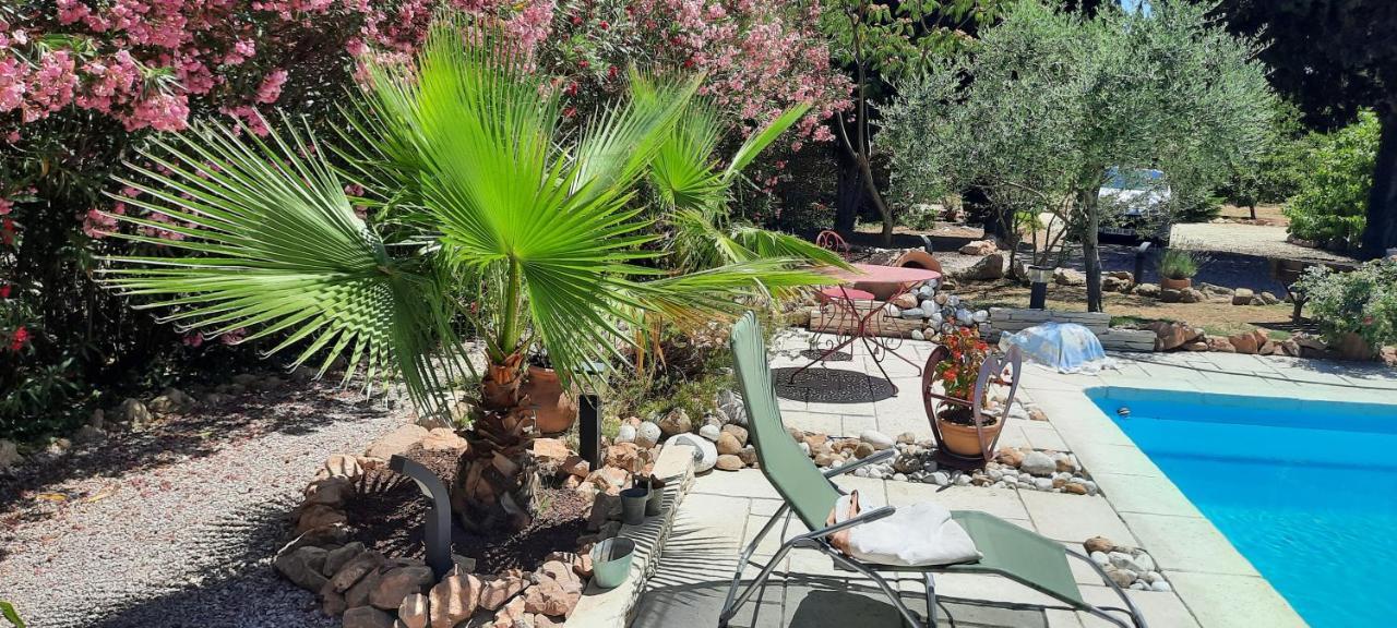 Fenetre Sur Les Alpilles Bed and Breakfast Saint-Martin-de-Crau Exteriör bild