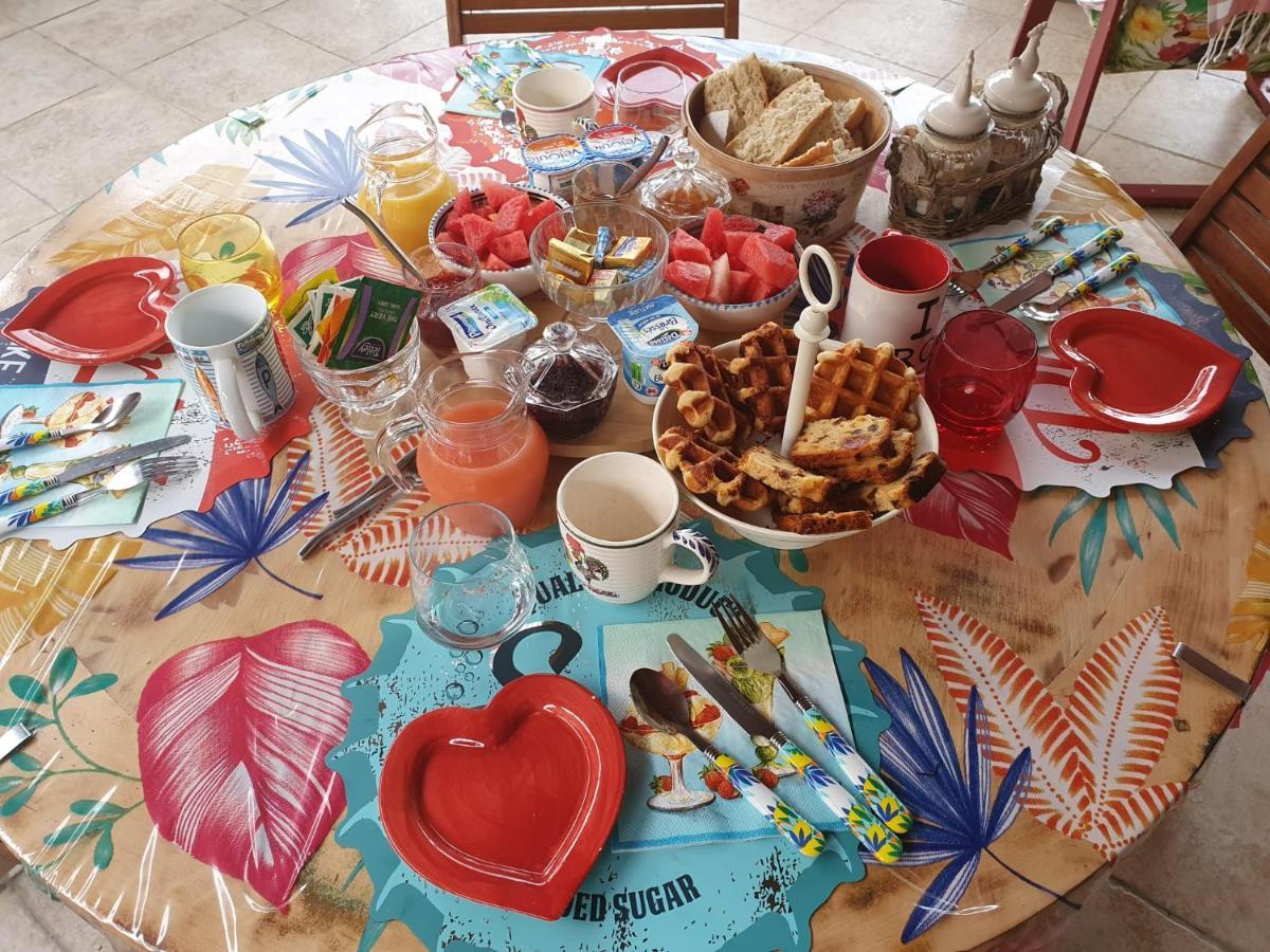 Fenetre Sur Les Alpilles Bed and Breakfast Saint-Martin-de-Crau Exteriör bild